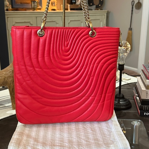 HENRI BENDEL No. 7 Quilted, Expandable Zip Tote in Pink Lambskin Leather EUC - Picture 10 of 16